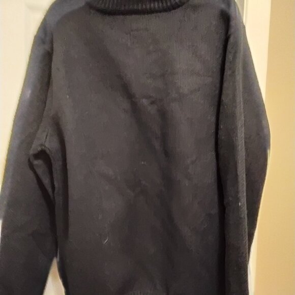 Man new sweaters for winter size xlarge but good for large  not worn designer - Picture 8 of 8